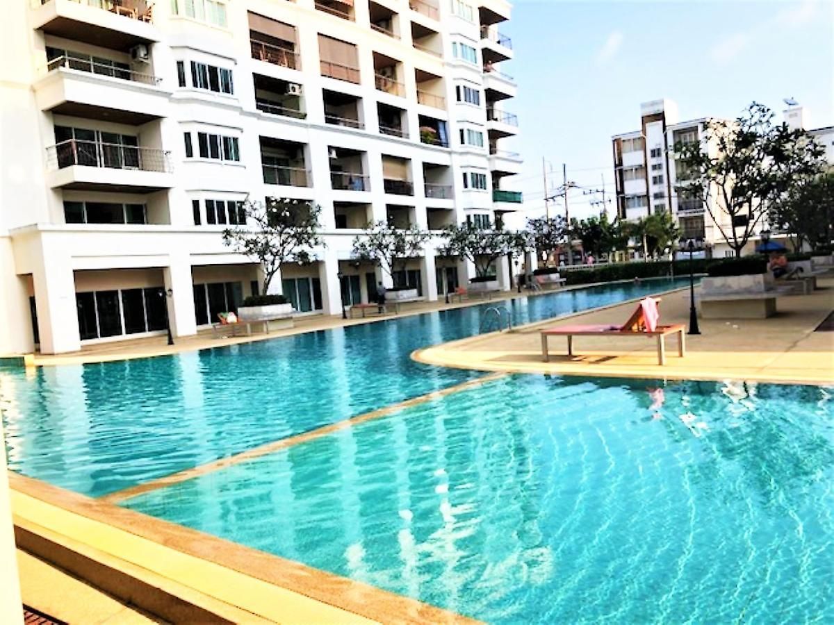 Large With Balcony - Tw Platinum Suites, Jomtien *