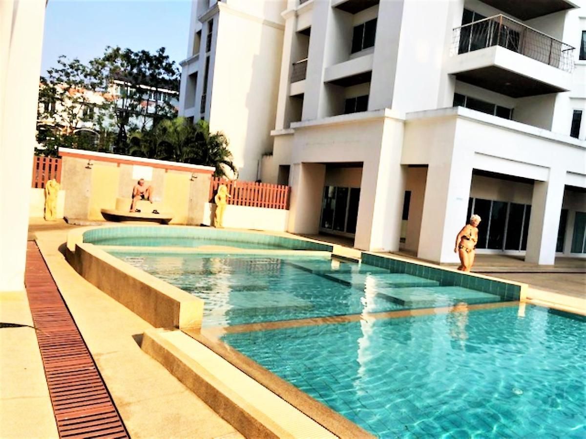 Large With Balcony - Tw Platinum Suites, Jomtien Pattaya