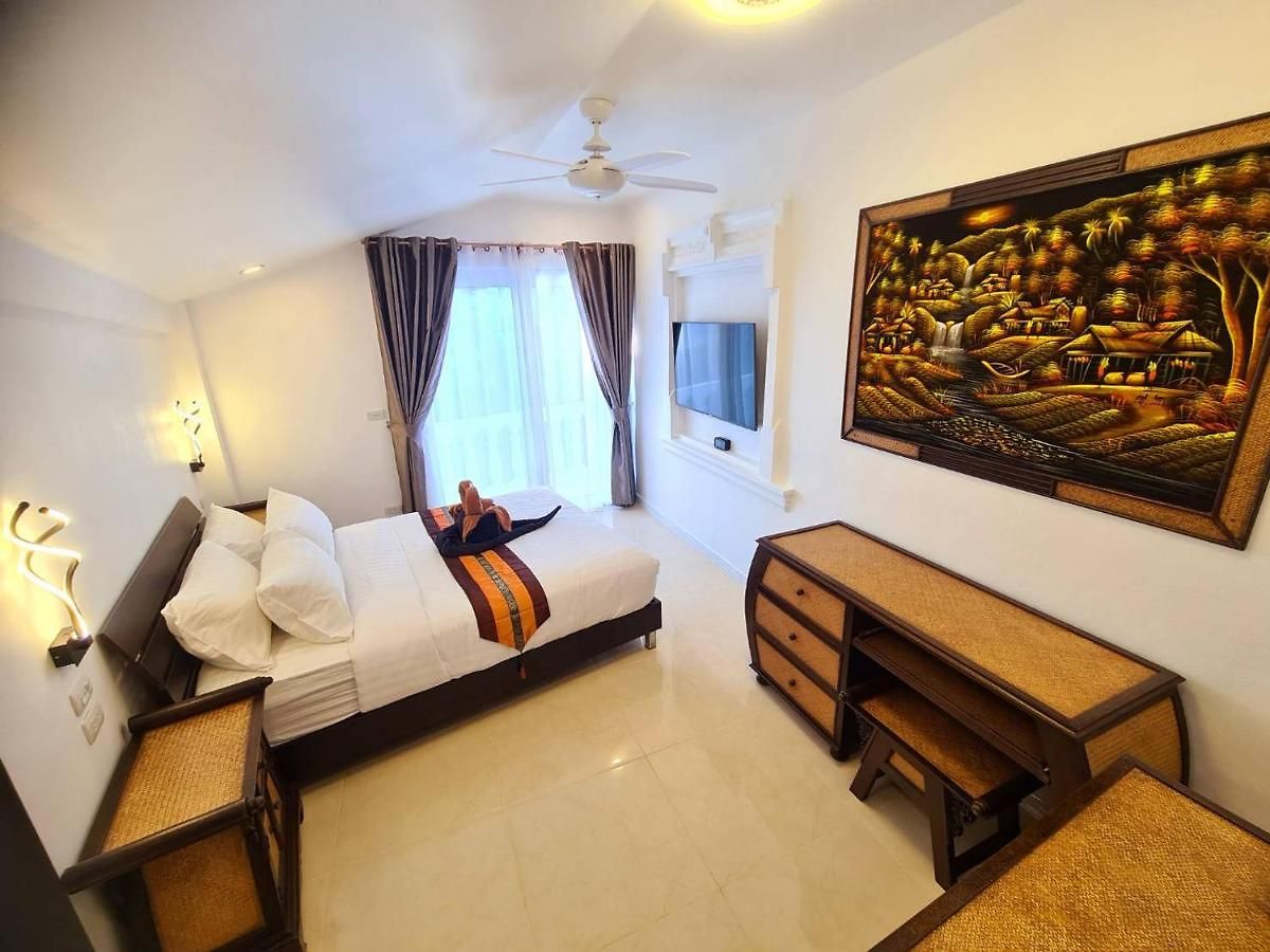 Izzyland Luxury Pool Walking Street * Pattaya