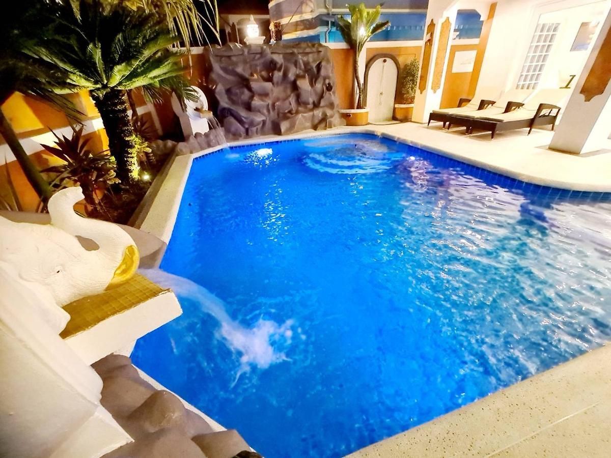 Izzyland Luxury Pool Walking Street วิลล่า *