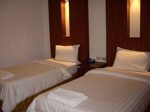 Dee Budget Hotel by Dang โรงแรมดีบัดเจดโฮเทลพัทยาบายแดง *