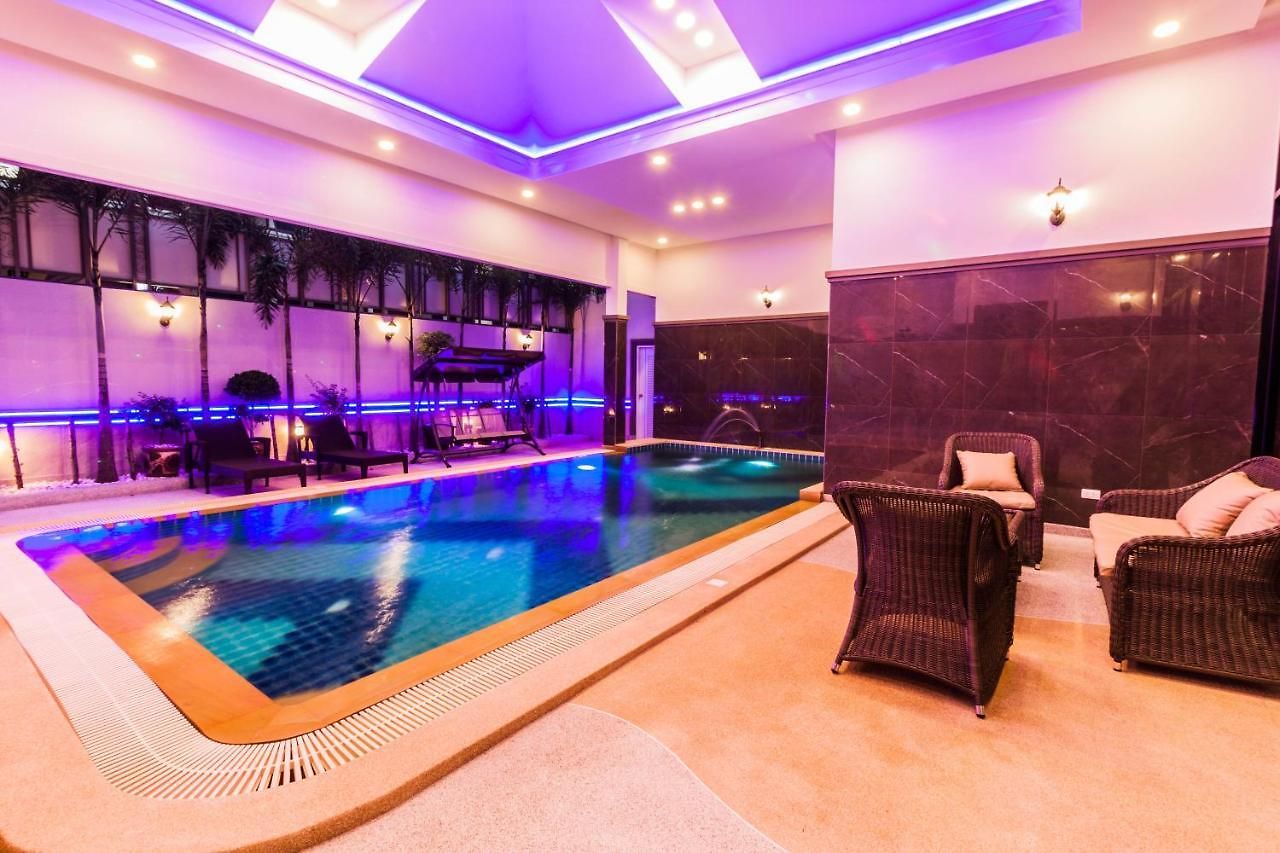 Pool วิลล่า *
