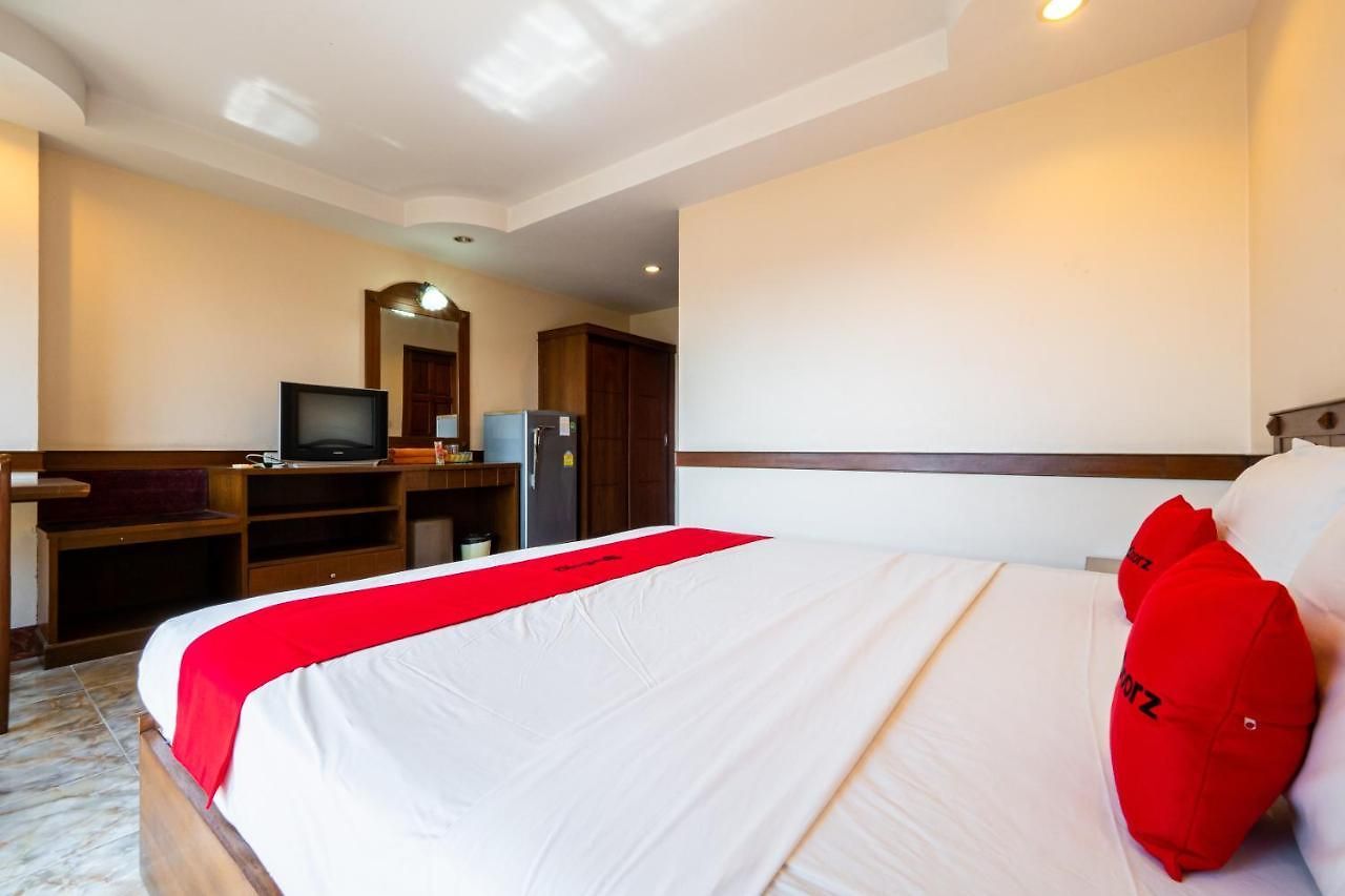 Reddoorz Navin Mansion 3 โรงแรม 3*