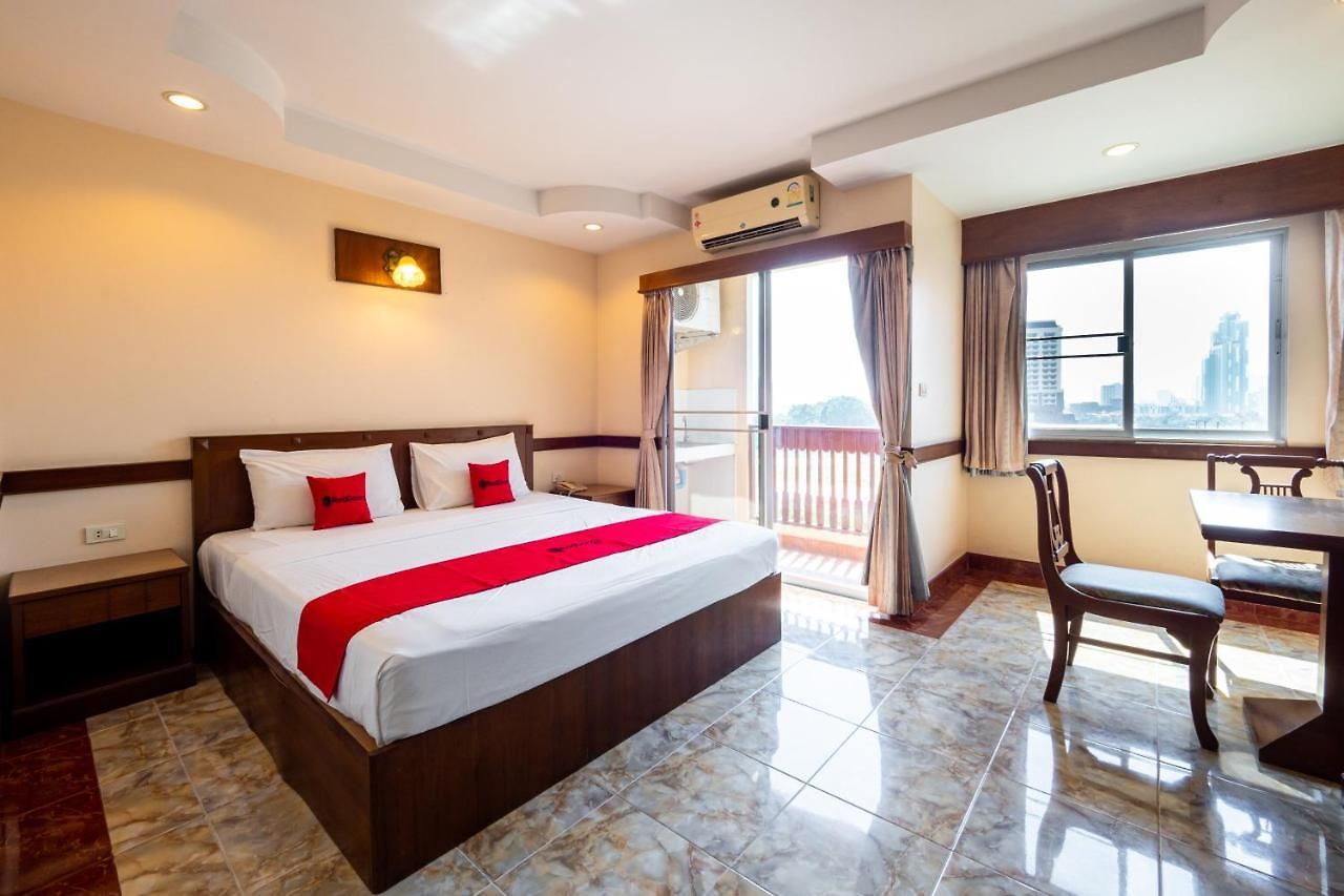 Reddoorz Navin Mansion 3 โรงแรม Pattaya