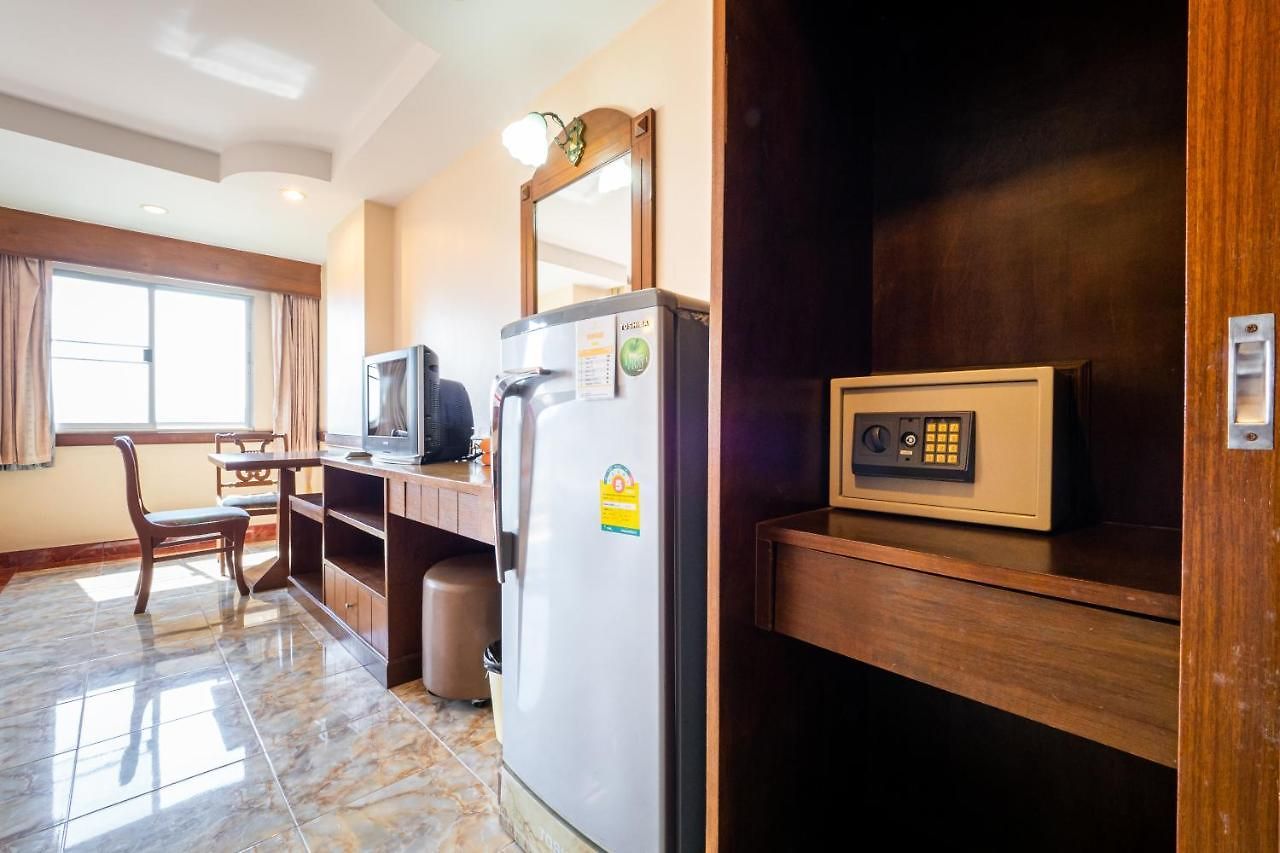 Reddoorz Navin Mansion 3 โรงแรม 3*