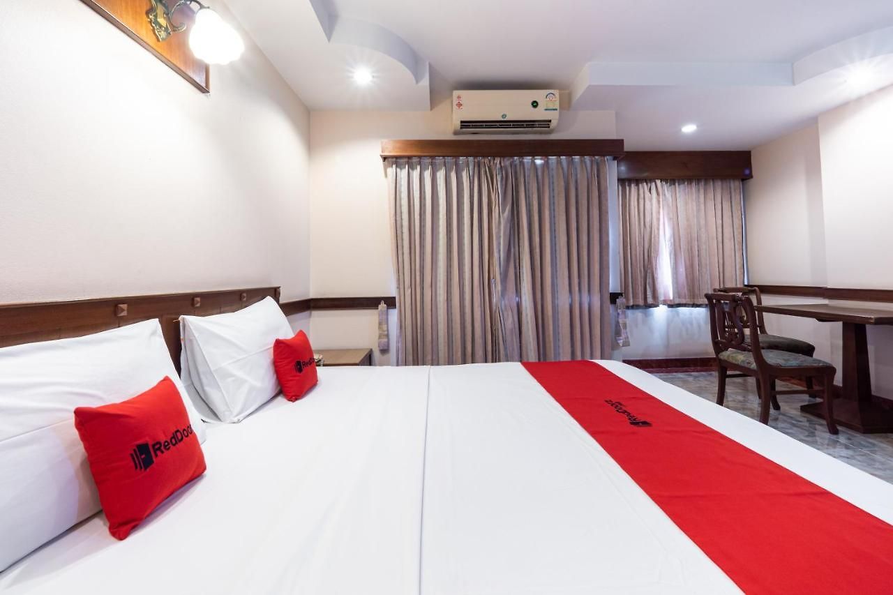 Reddoorz Navin Mansion 3 โรงแรม