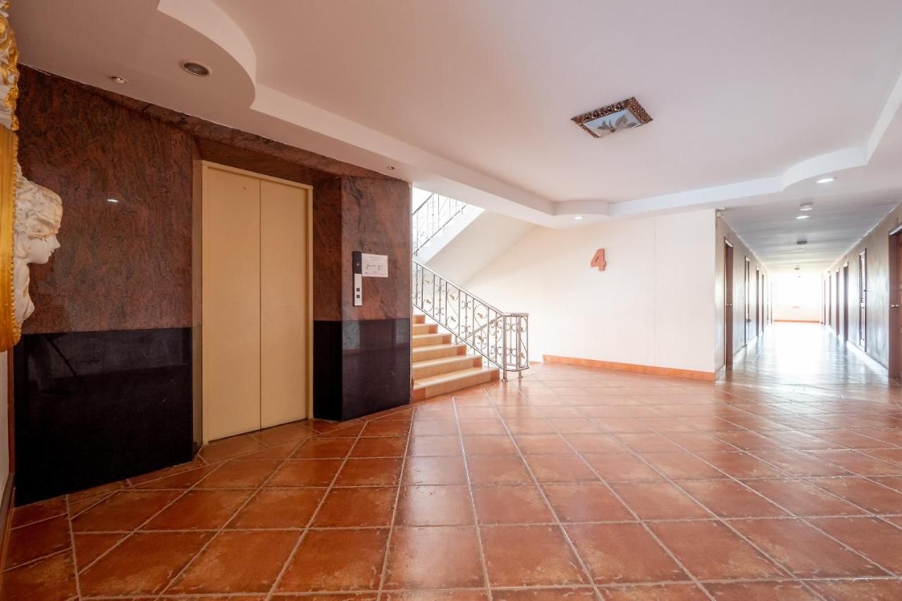 โรงแรม Reddoorz Navin Mansion 3 Pattaya