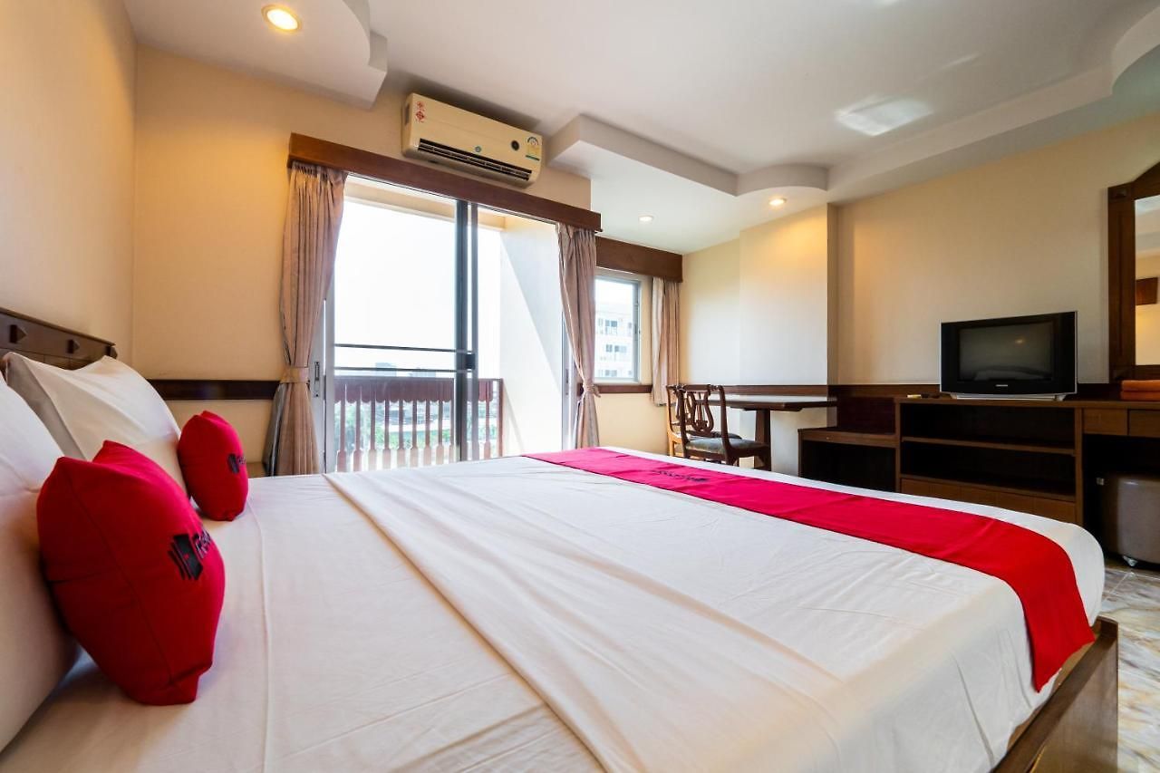 Reddoorz Navin Mansion 3 โรงแรม 3*