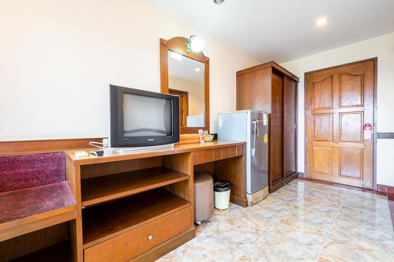 Reddoorz Navin Mansion 3 โรงแรม 3*