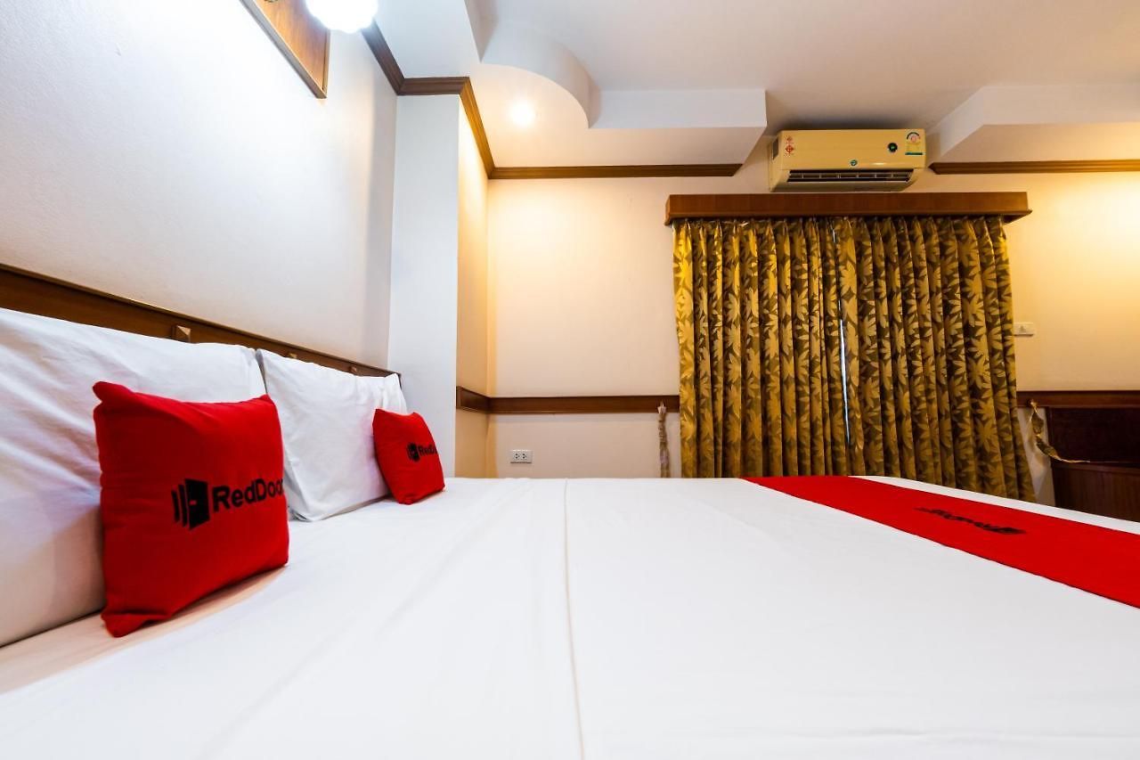 Reddoorz Navin Mansion 3 โรงแรม