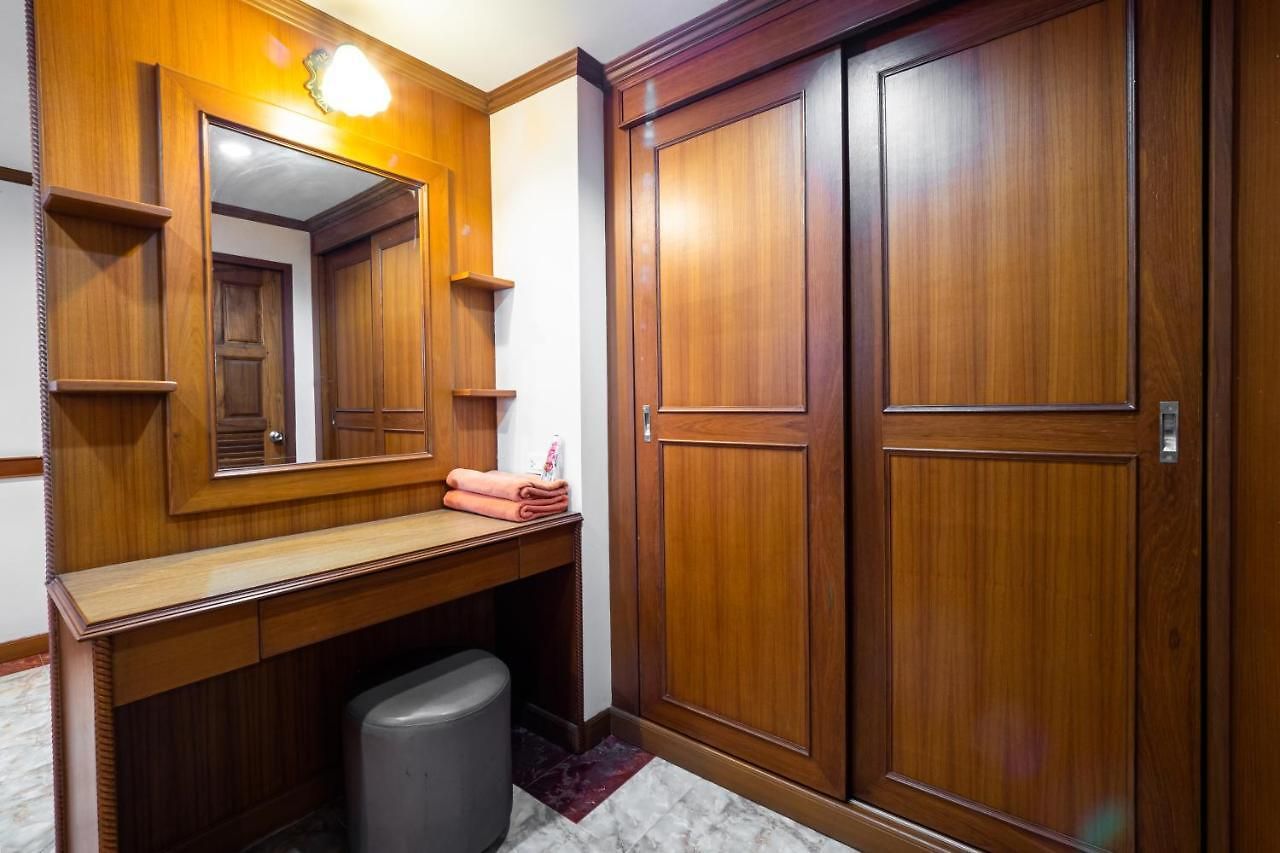 โรงแรม Reddoorz Navin Mansion 3 Pattaya