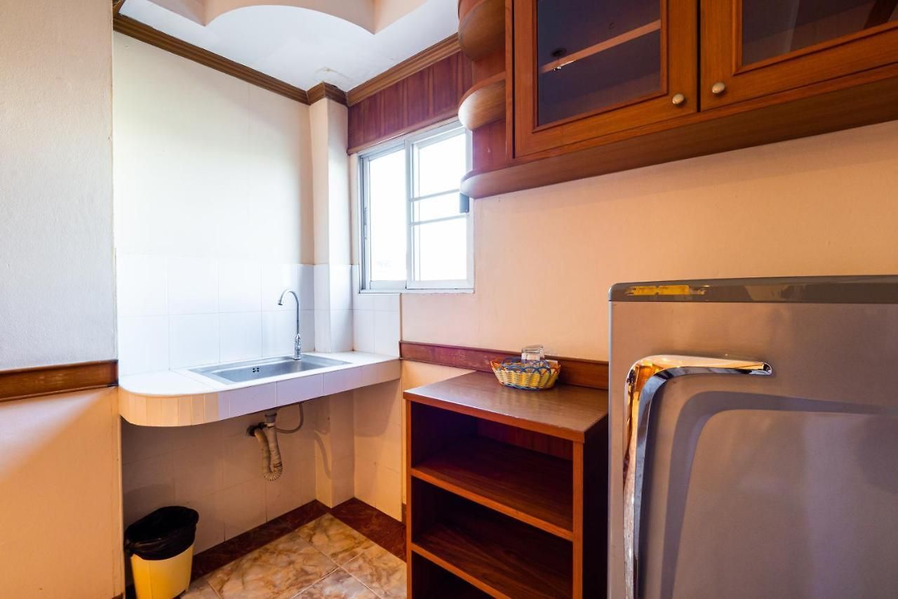 Reddoorz Navin Mansion 3 โรงแรม