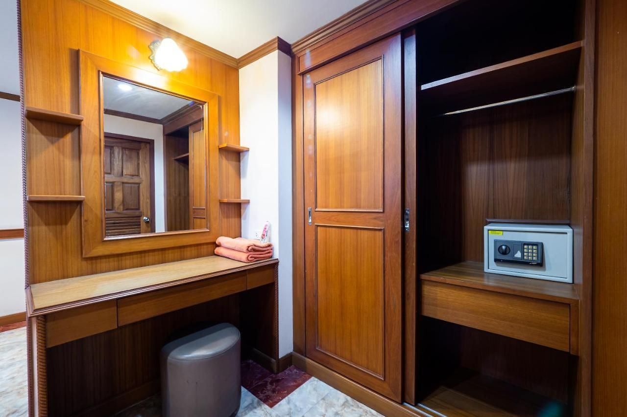 Reddoorz Navin Mansion 3 โรงแรม Pattaya