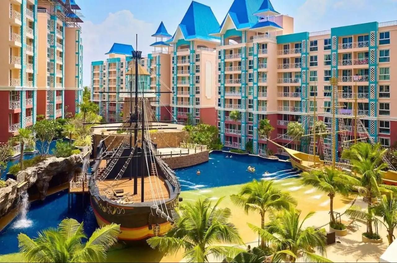 Grande Caribbean Jomtien โรงแรม *