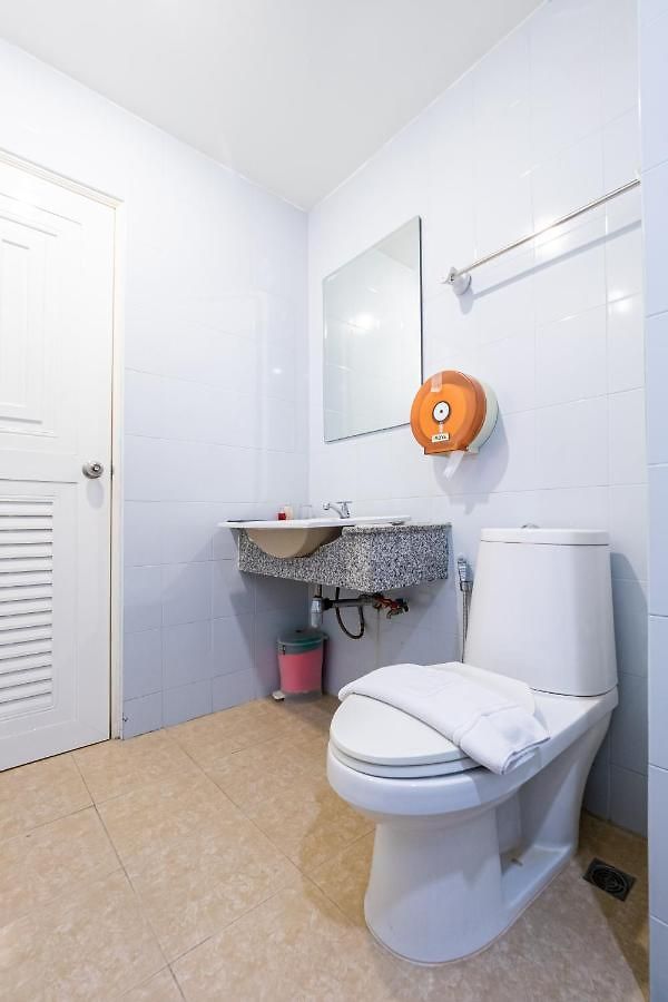 Reddoorz I Siam At Pattaya โรงแรม *