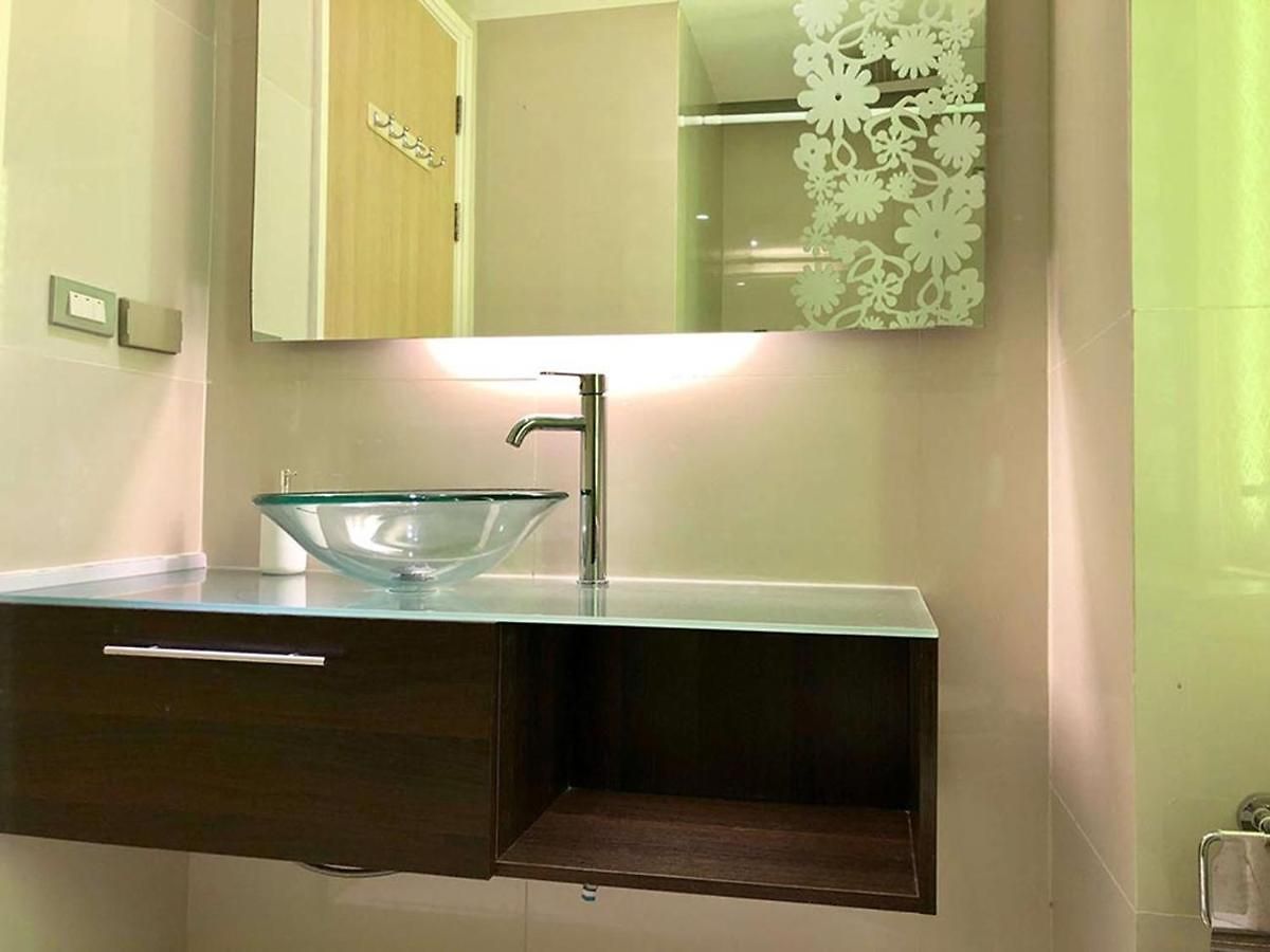 อพาร์ทเม้น Grande Carribean Sea View&park View Comfortable 1 Bedroom For 3 Person With Washing Machine , Kitchen And Utensils For The Cooking *