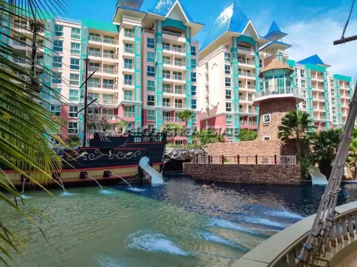 Grande Caribbean Jomtien โรงแรม