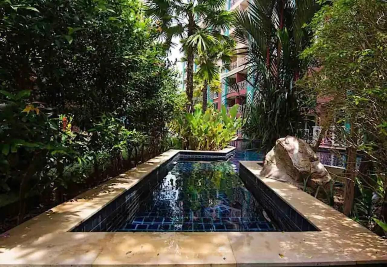 Grande Caribbean Jomtien โรงแรม