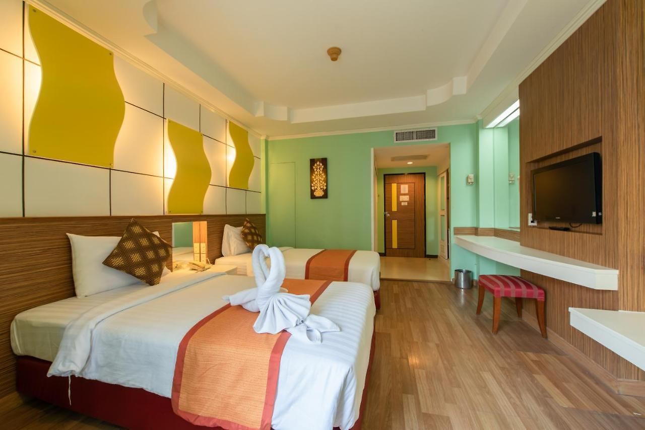 โรงแรมซีซาร์ พาเลซ 4* Pattaya