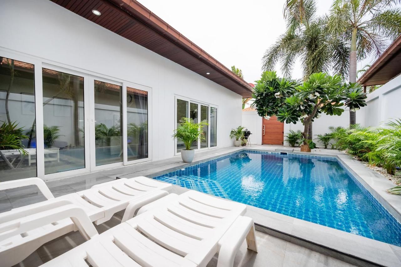 Majestic Pool Private วิลล่า *