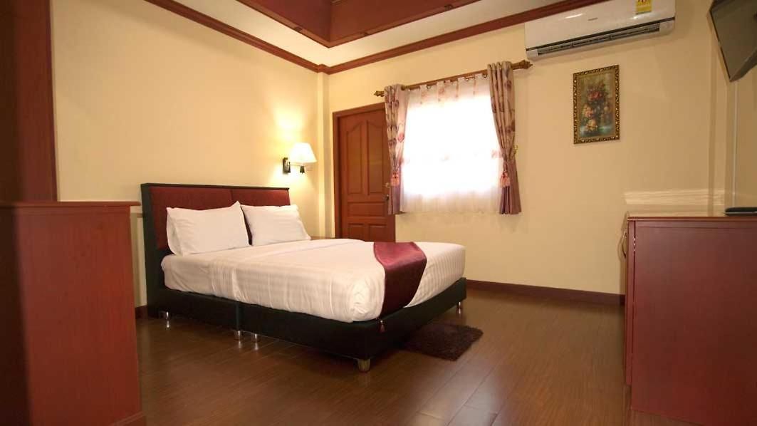 โรงแรม Bluebird