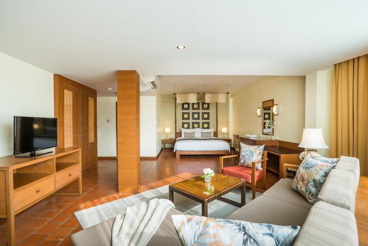 โรงแรม Cosy - Sha Extra