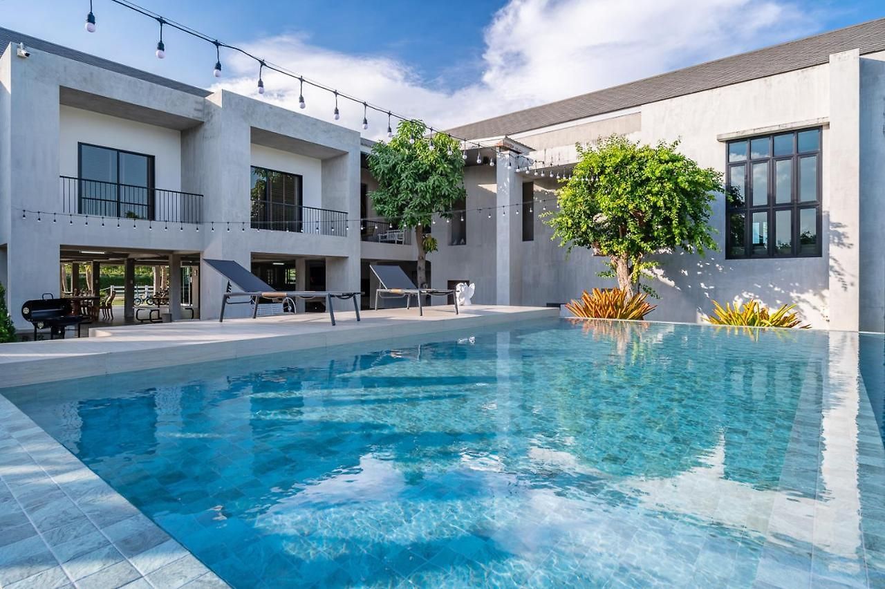 Pirom Garden Private วิลล่า Pattaya