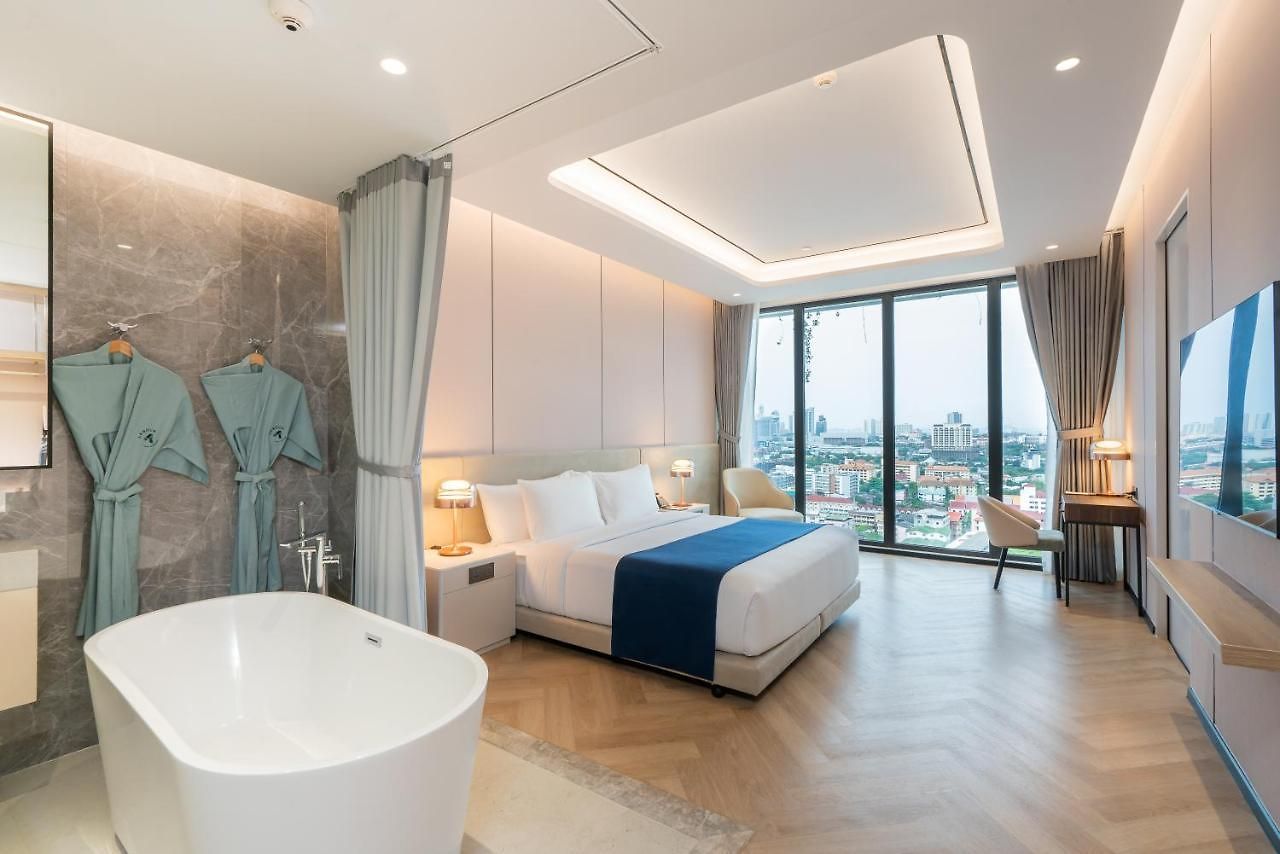อาเบอร์ โฮเทล แอนด์ เรสซิเดนซ์