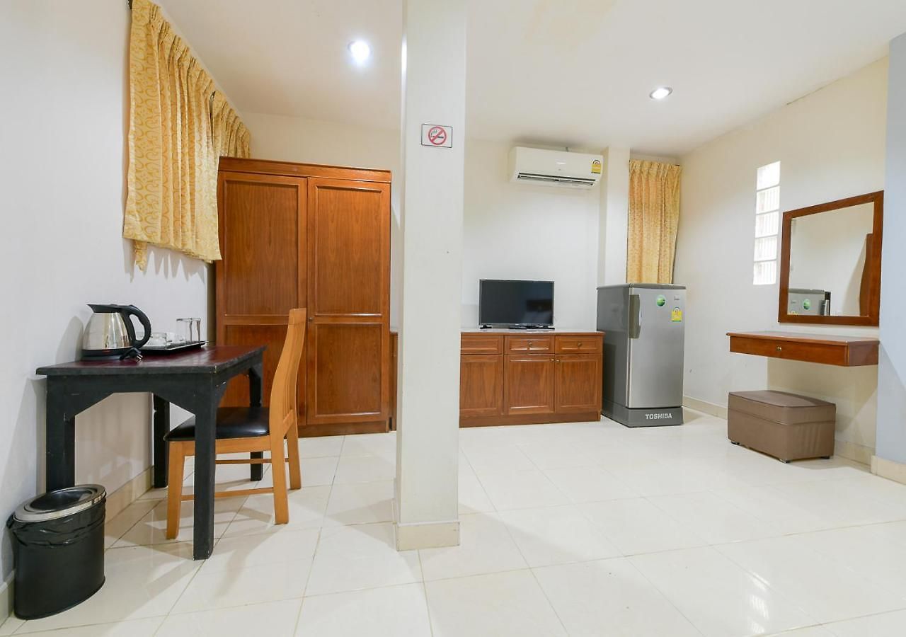 โรงแรม Sun &