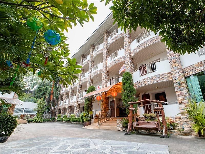 Selina Place โรงแรม