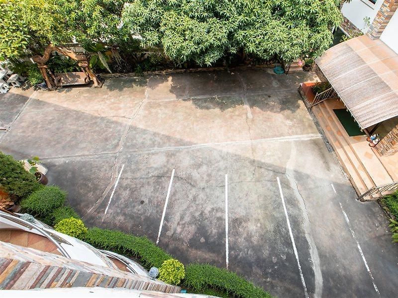 โรงแรม Selina Place 3*