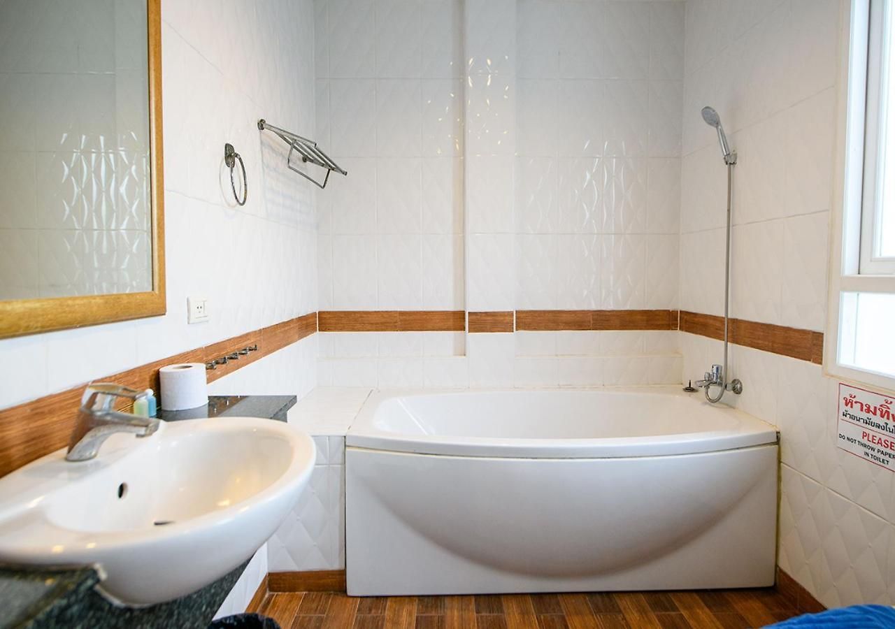 วันหยุดที่บ้าน 4 Bedroom Town With Private Pool *