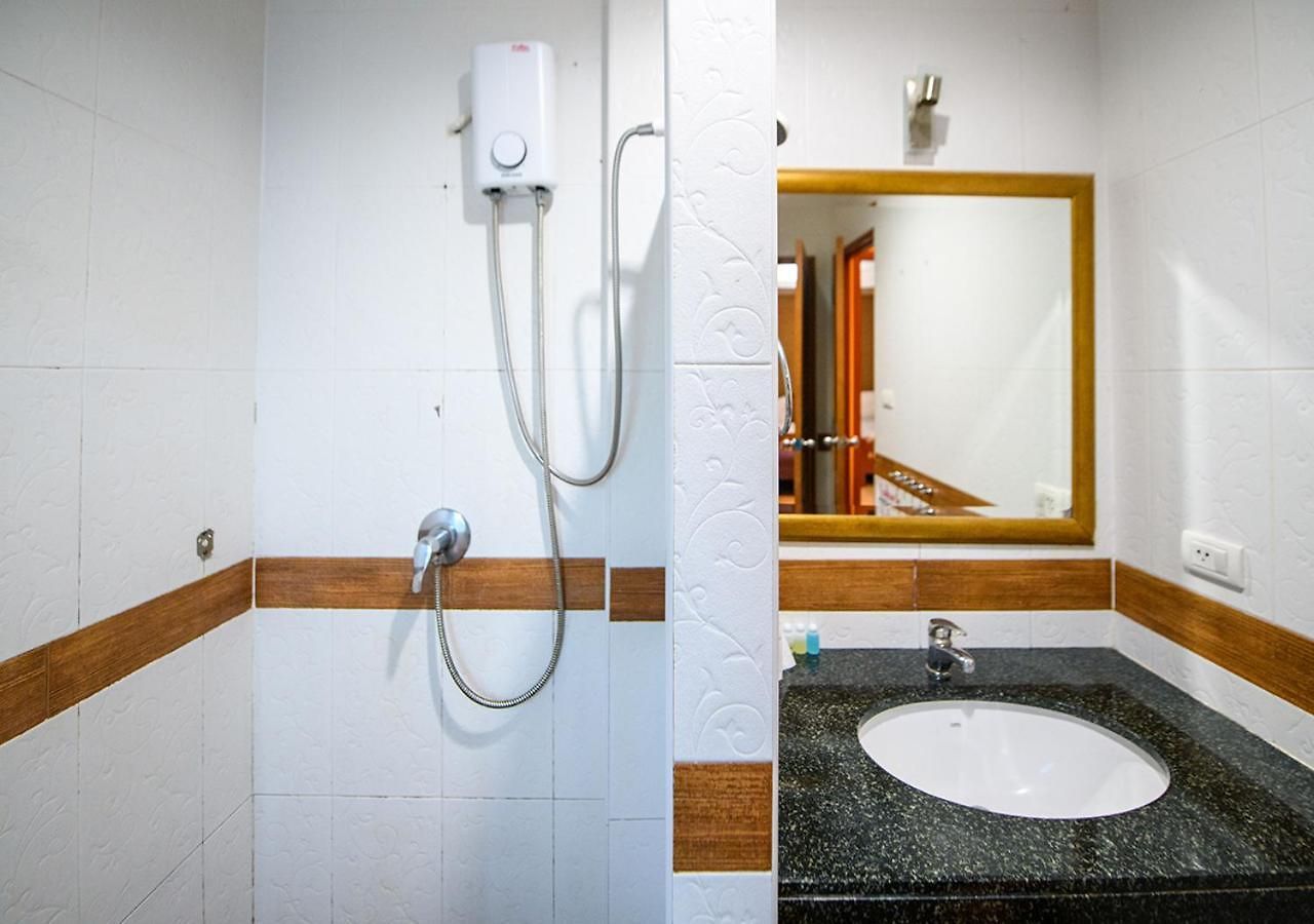 วันหยุดที่บ้าน 4 Bedroom Town With Private Pool