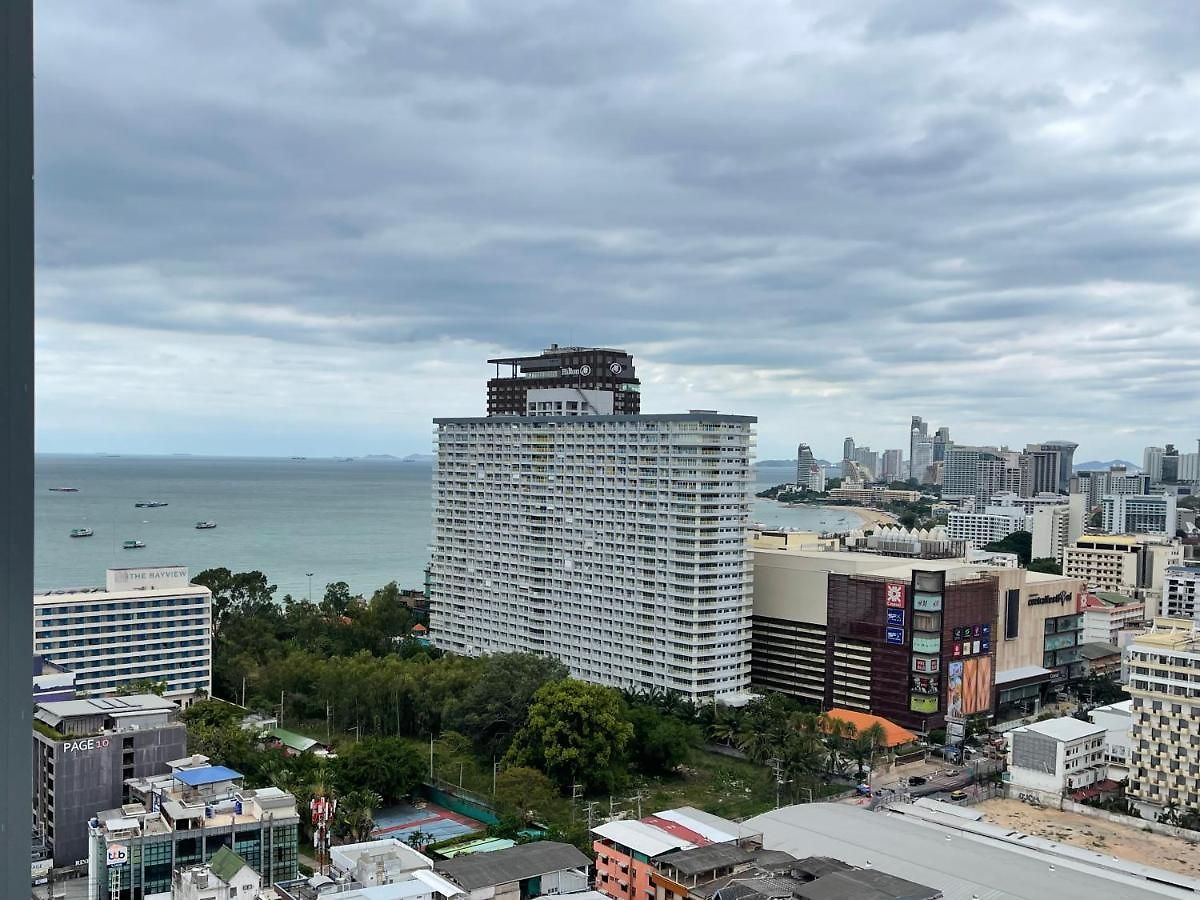 อพาร์ทเม้น The Base Deluxe Great Location