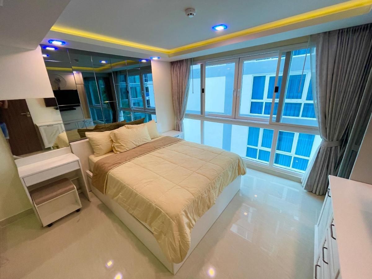 Large Luxury - 2 Bedroom - Centre - Grand Avenue Residences, Pool View - 312 * Pattaya