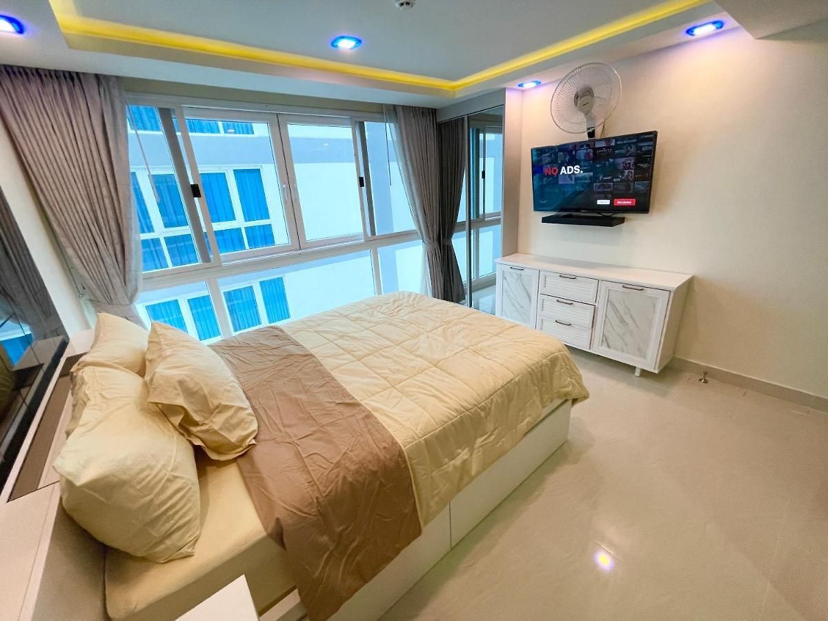 Large Luxury - 2 Bedroom - Centre - Grand Avenue Residences, Pool View - 312 อพาร์ทเม้น Pattaya