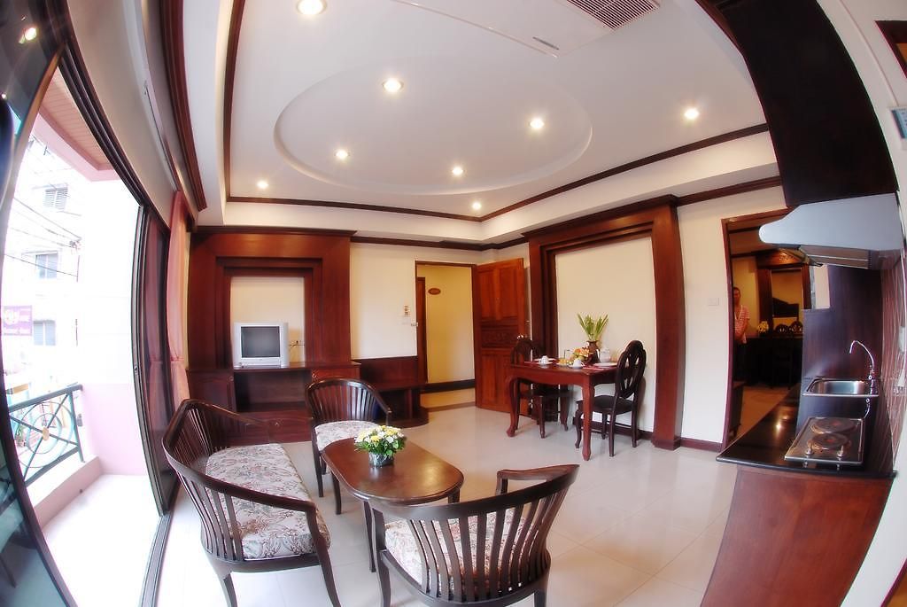 โรงแรม Golden 2*