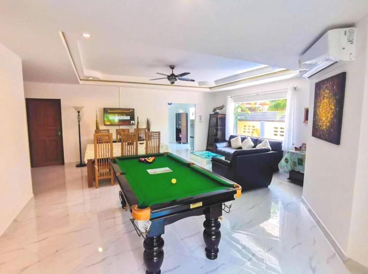 วิลล่า Corner - House Walking Street 4 Bedrooms *
