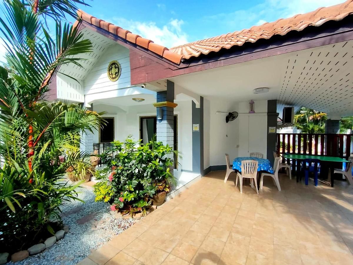 วิลล่า Corner - House Walking Street 4 Bedrooms