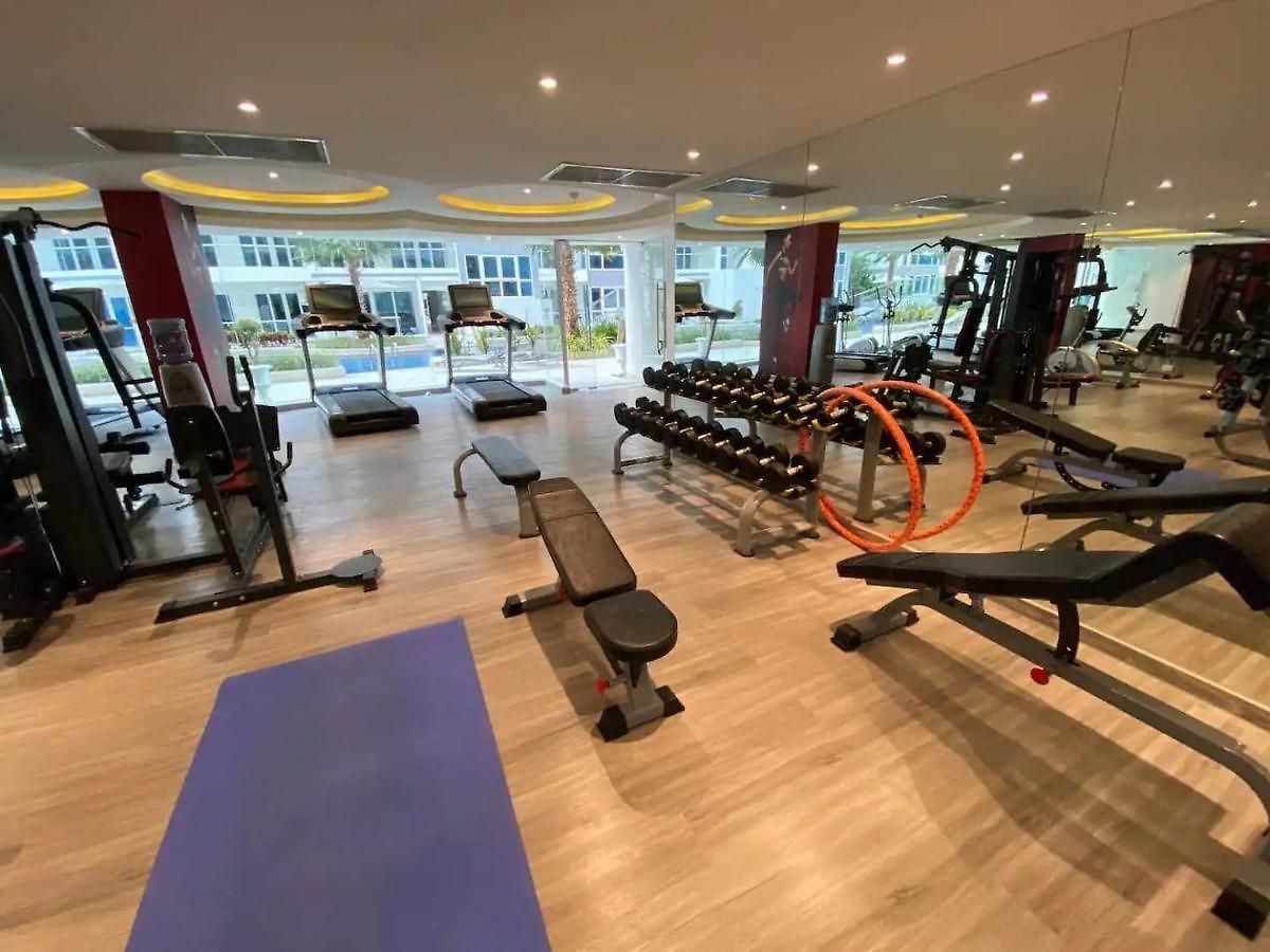 อพาร์ทเม้น Large Luxury - 2 Bedroom - Centre - Grand Avenue Residences, Pool View - 312 *