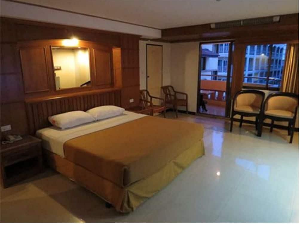 เดอะ เอเอ พัทยา เรสซิเดนซ์ โรงแรม