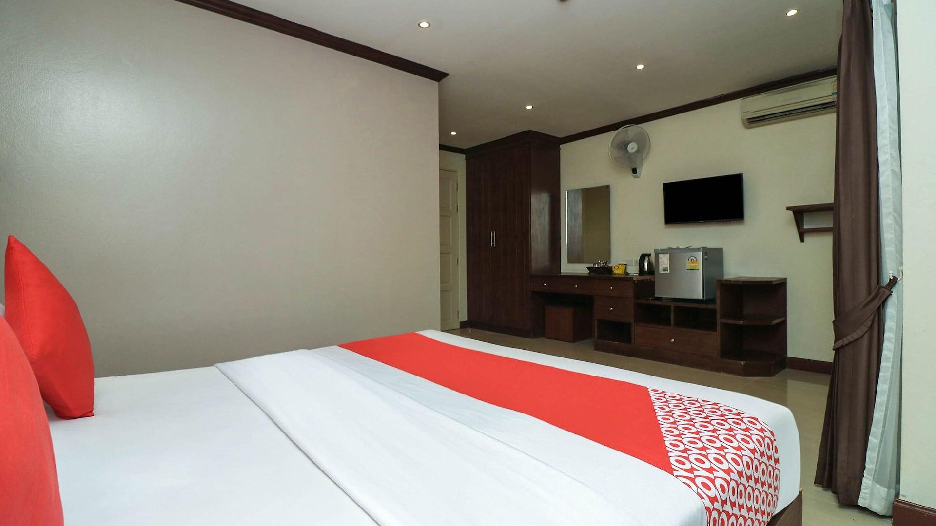 โรงแรม Natural