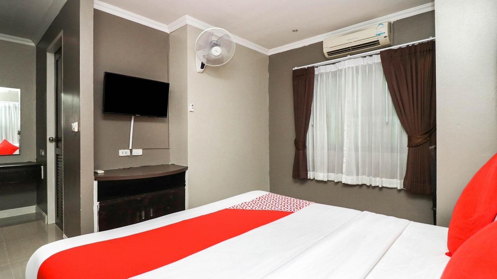 Natural โรงแรม 3*