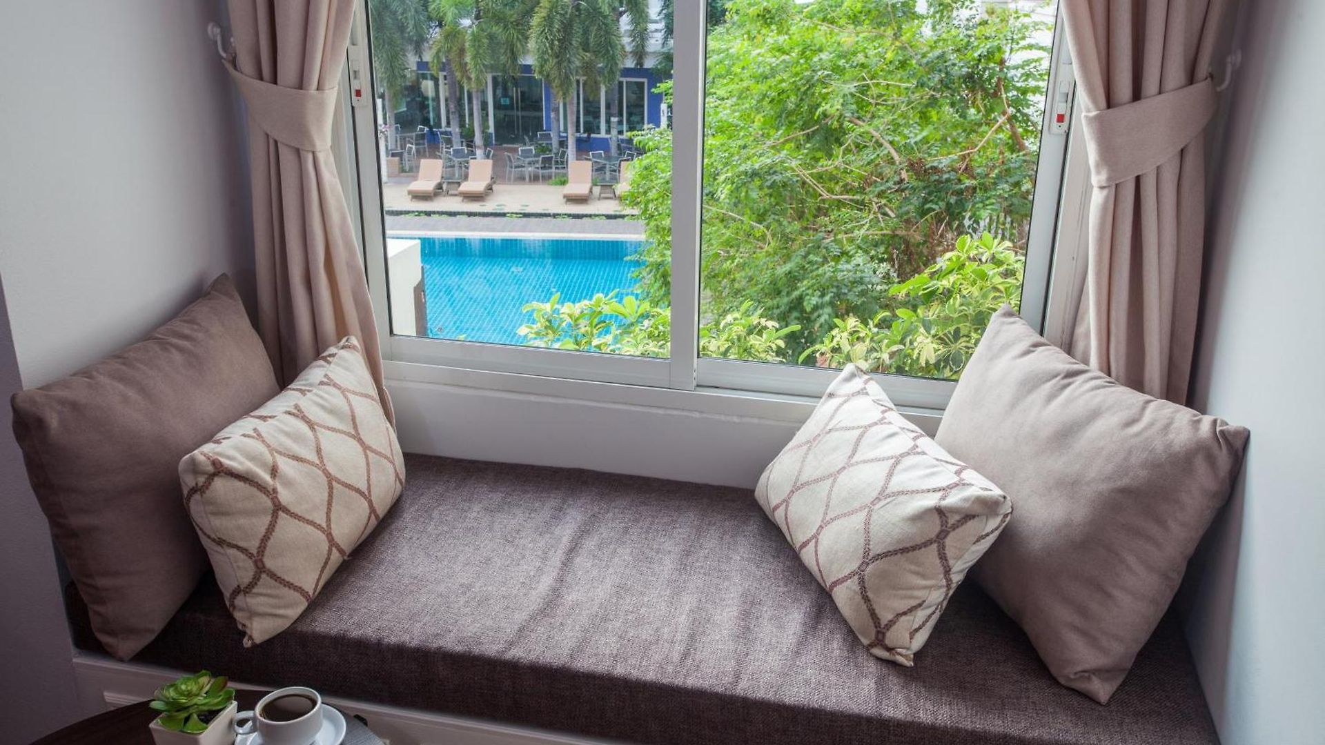 Hill Fresco โรงแรม 5*