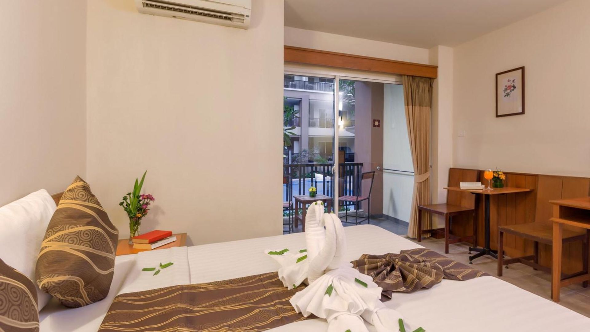 โรงแรม Authong Pattaya