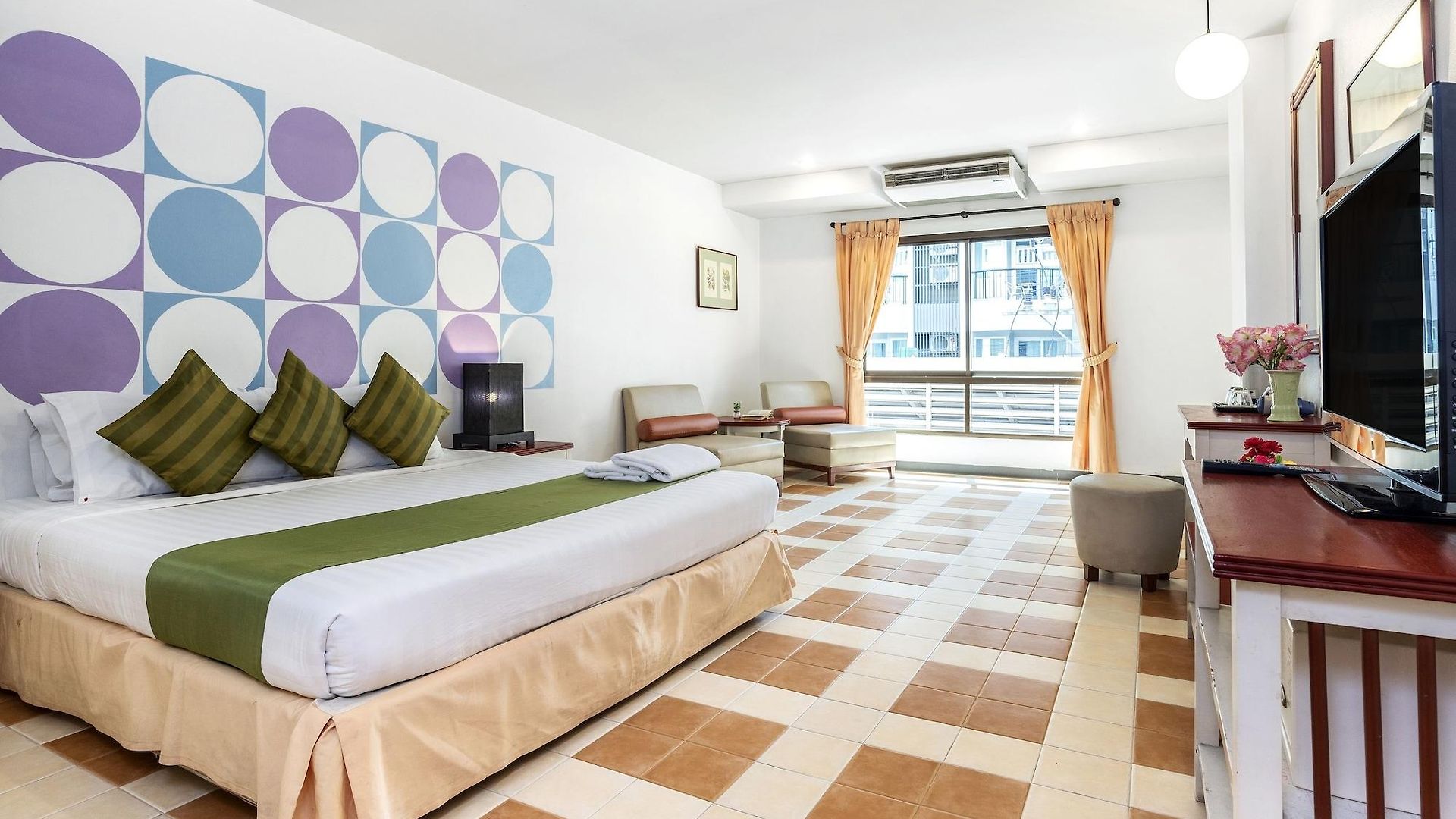 โรงแรม Sawasdee Sea View 3*