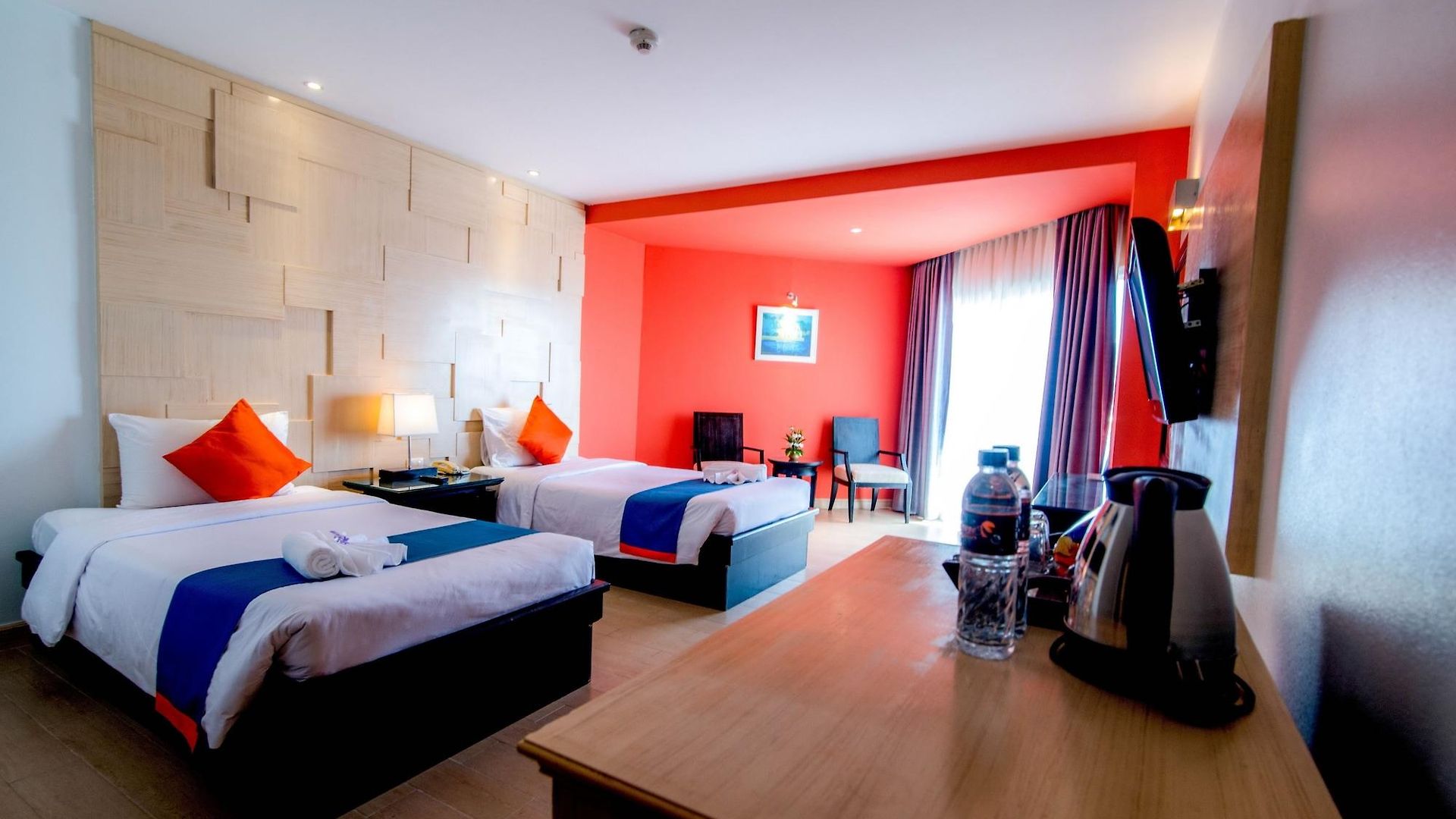 โรงแรม Sea Breeze Jomtien 4*