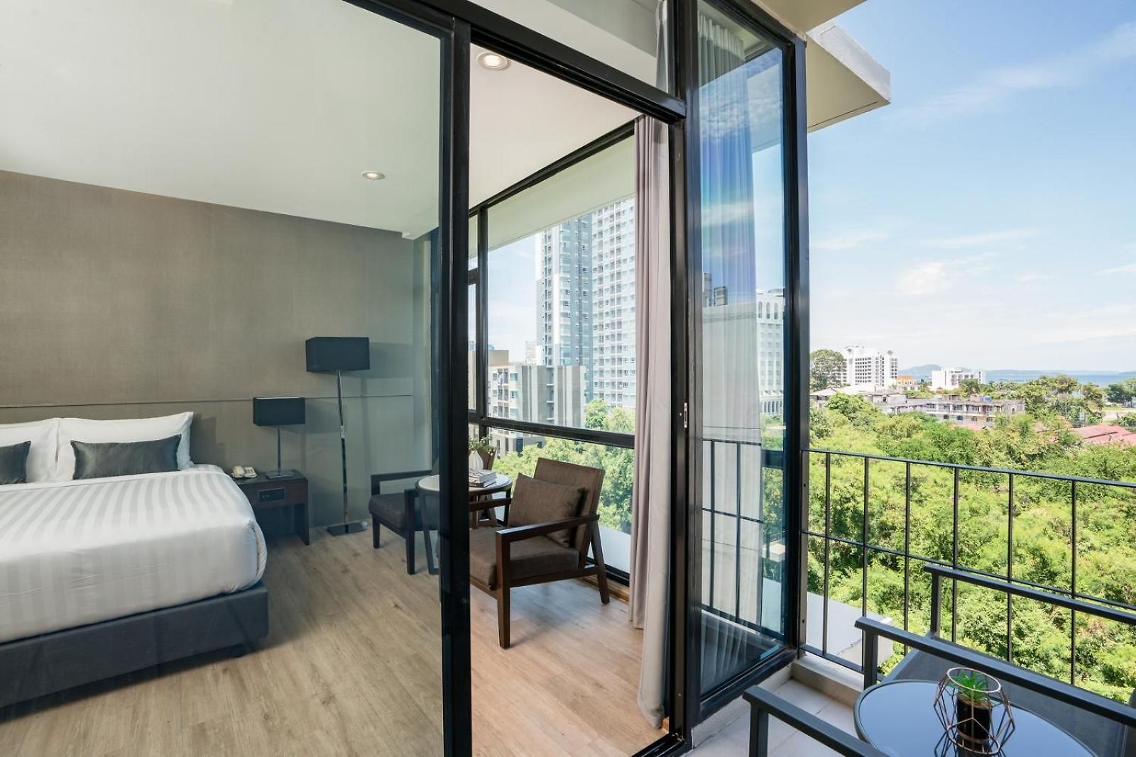 Altera And By At Mind Pattaya