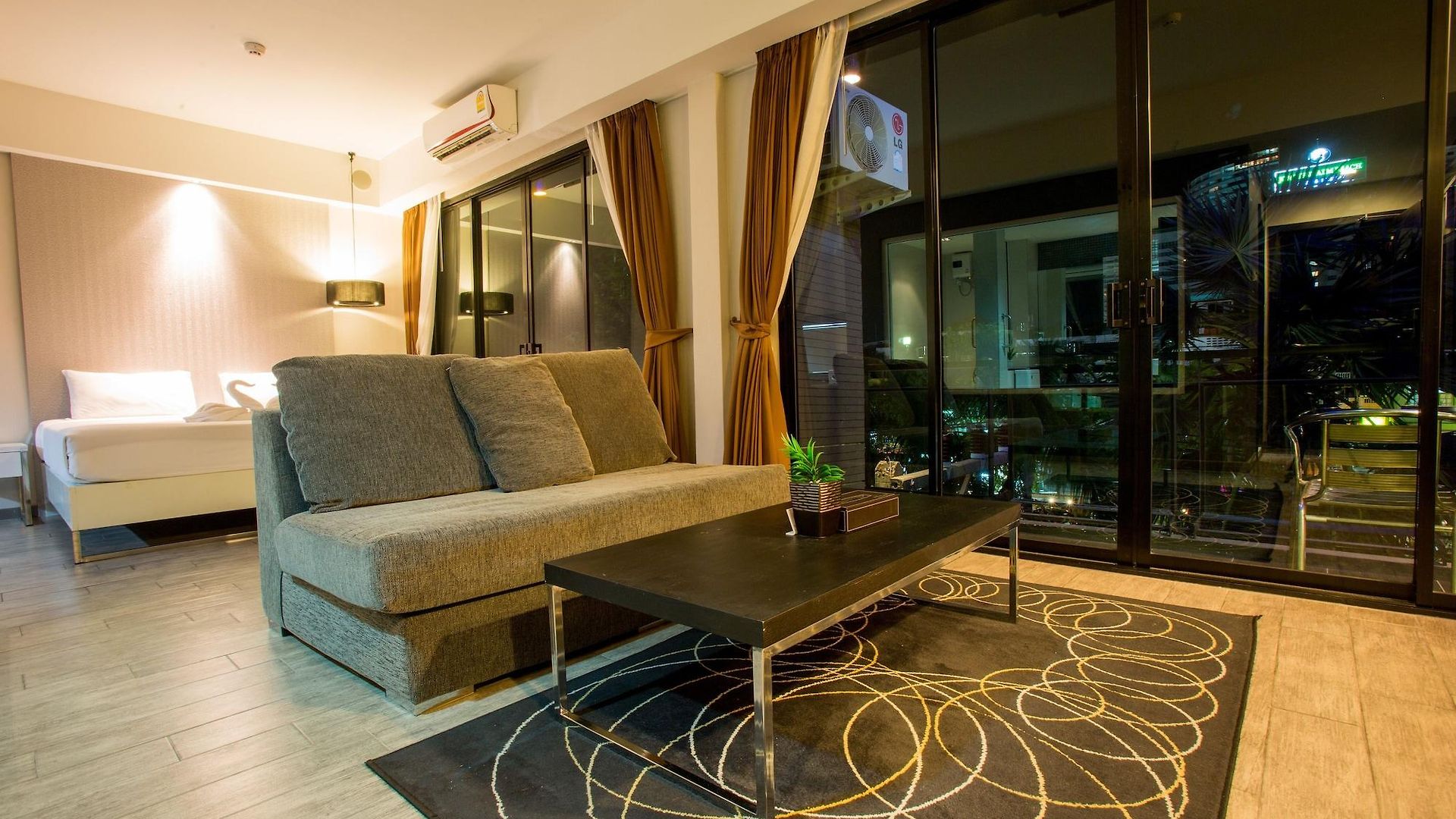 Place Serviced 3* Pattaya
