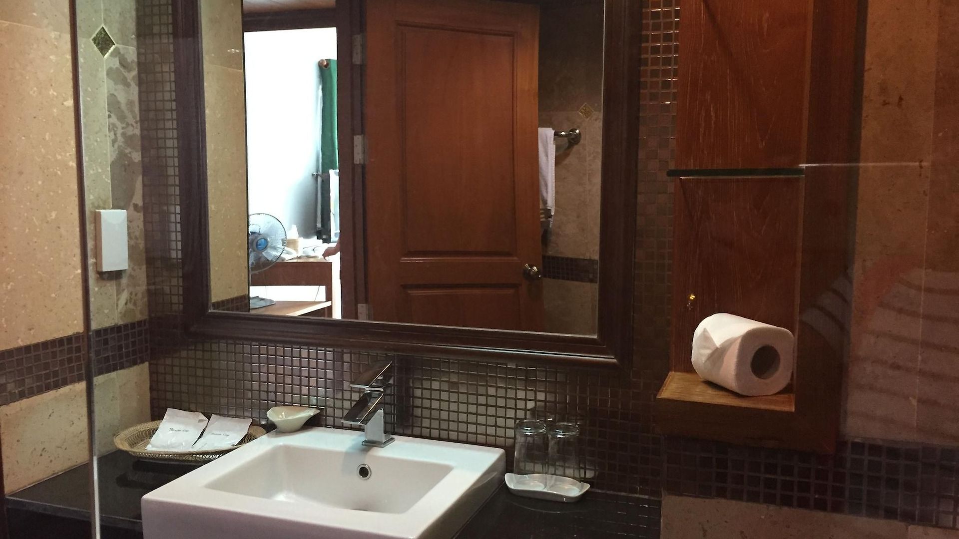 Chada Thai House Hotel
